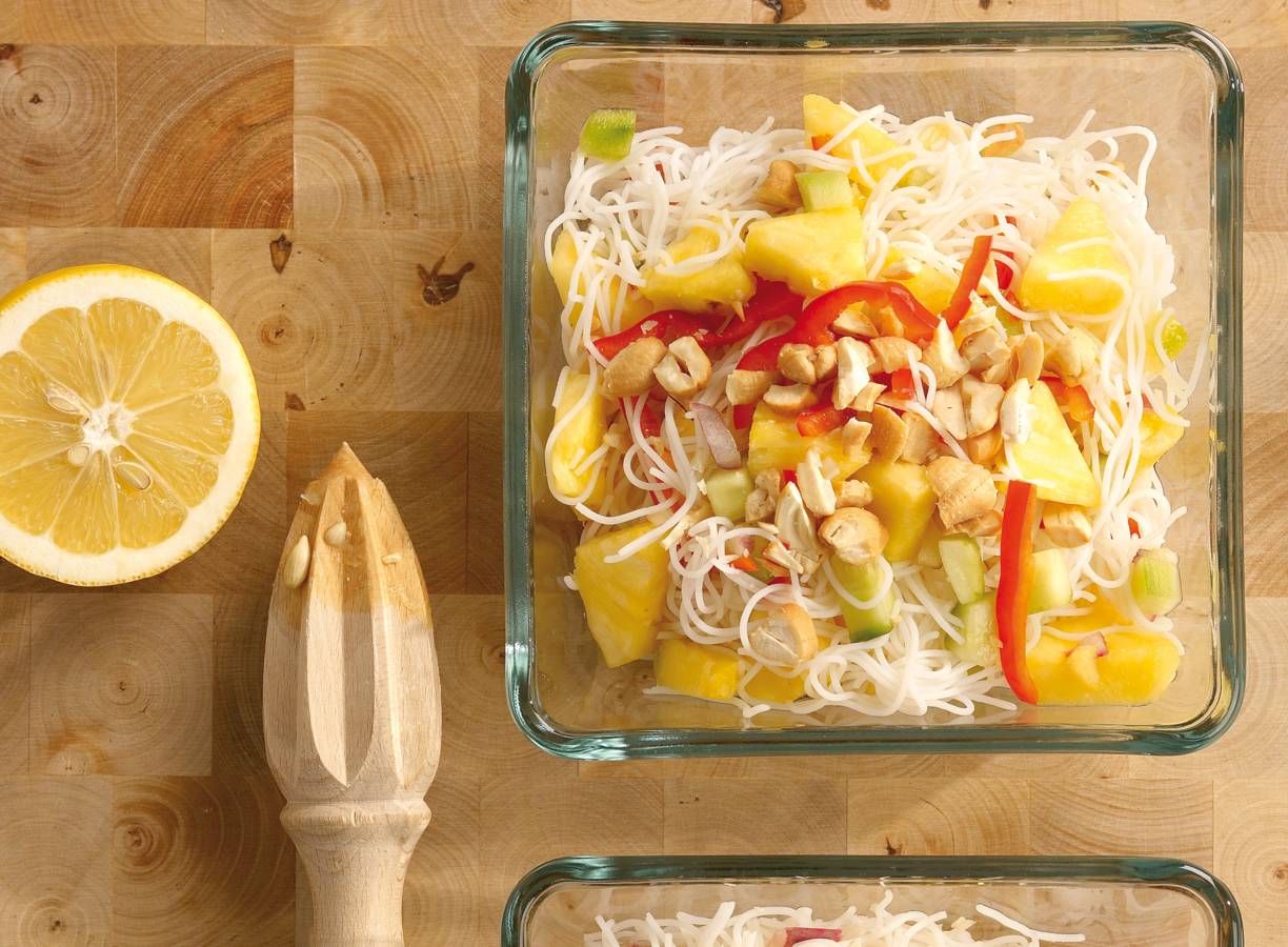 Mihoensalade met ananas en paprika