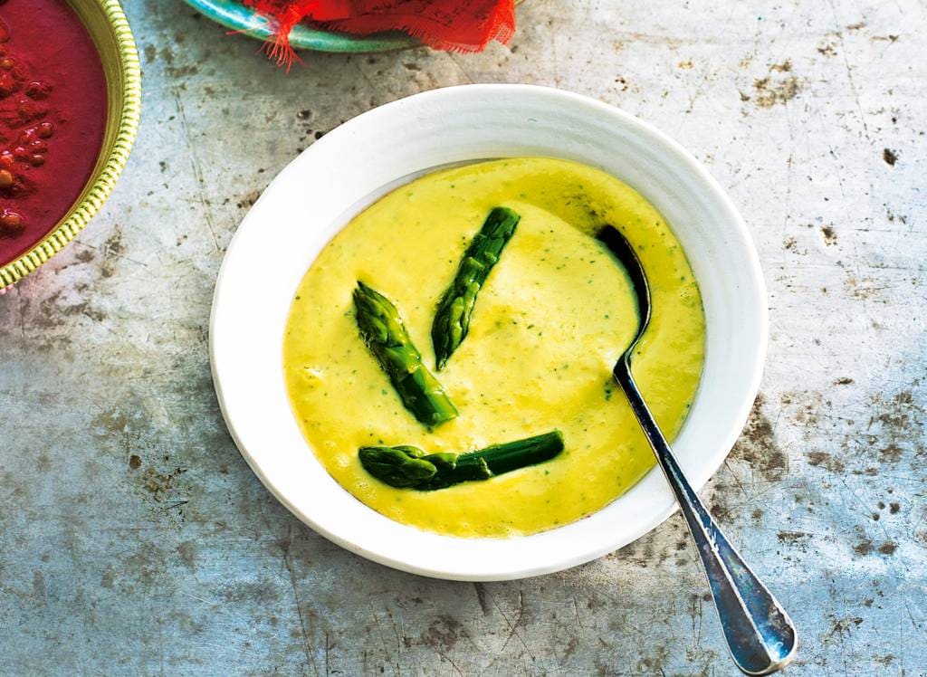 Vegetarische voorgerechten met asperges