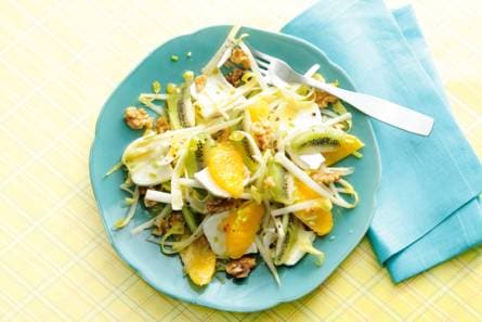 Witlofsalade met geitenkaas en walnoten