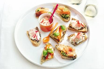 Hüttenkäse-tonijnsalade