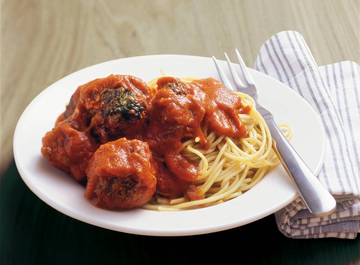 Volkorenspaghetti met spinazie-gehaktballetjes