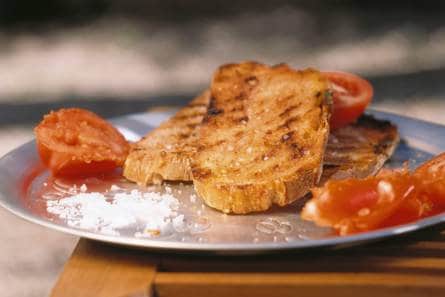 Spaans brood met tomaat en knoflook