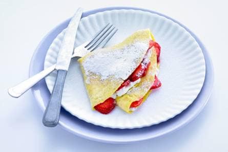 Honingomeletjes met aardbeien