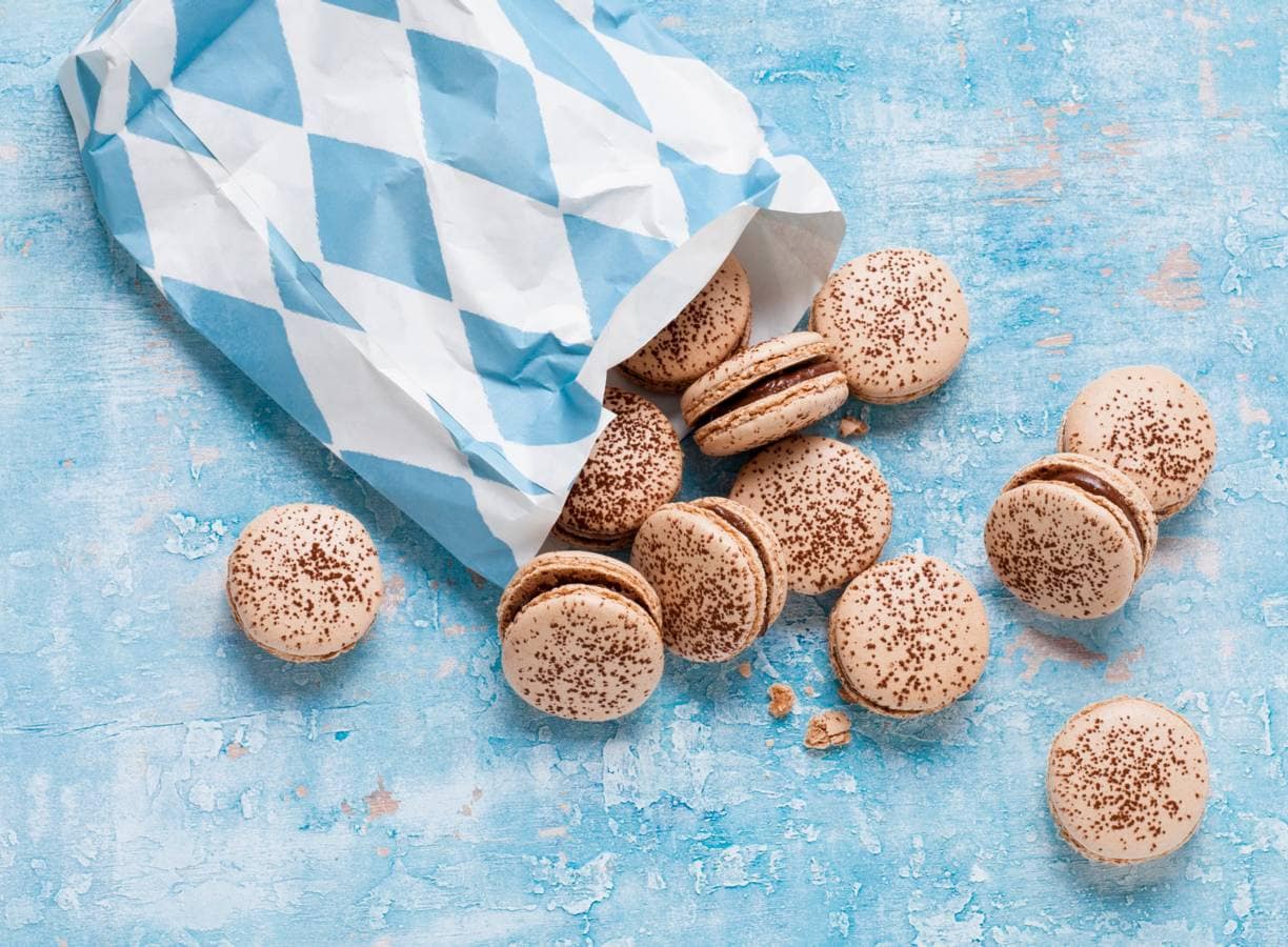 Chocolademacarons met hazelnootpasta