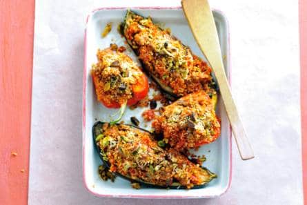 Gevulde aubergine & paprika met bulgur