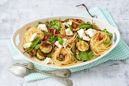 Spaghetti met snijbiet, spekjes & ricotta