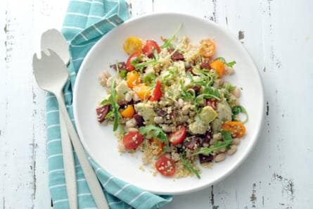Bulgursalade met artisjok, dragon en salami