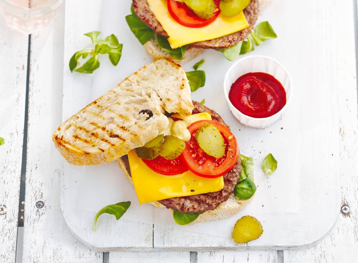 Snelle cheeseburger