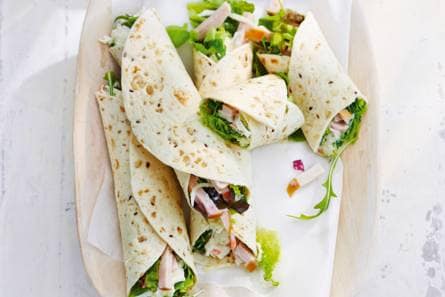 Wraps met kip en coleslaw
