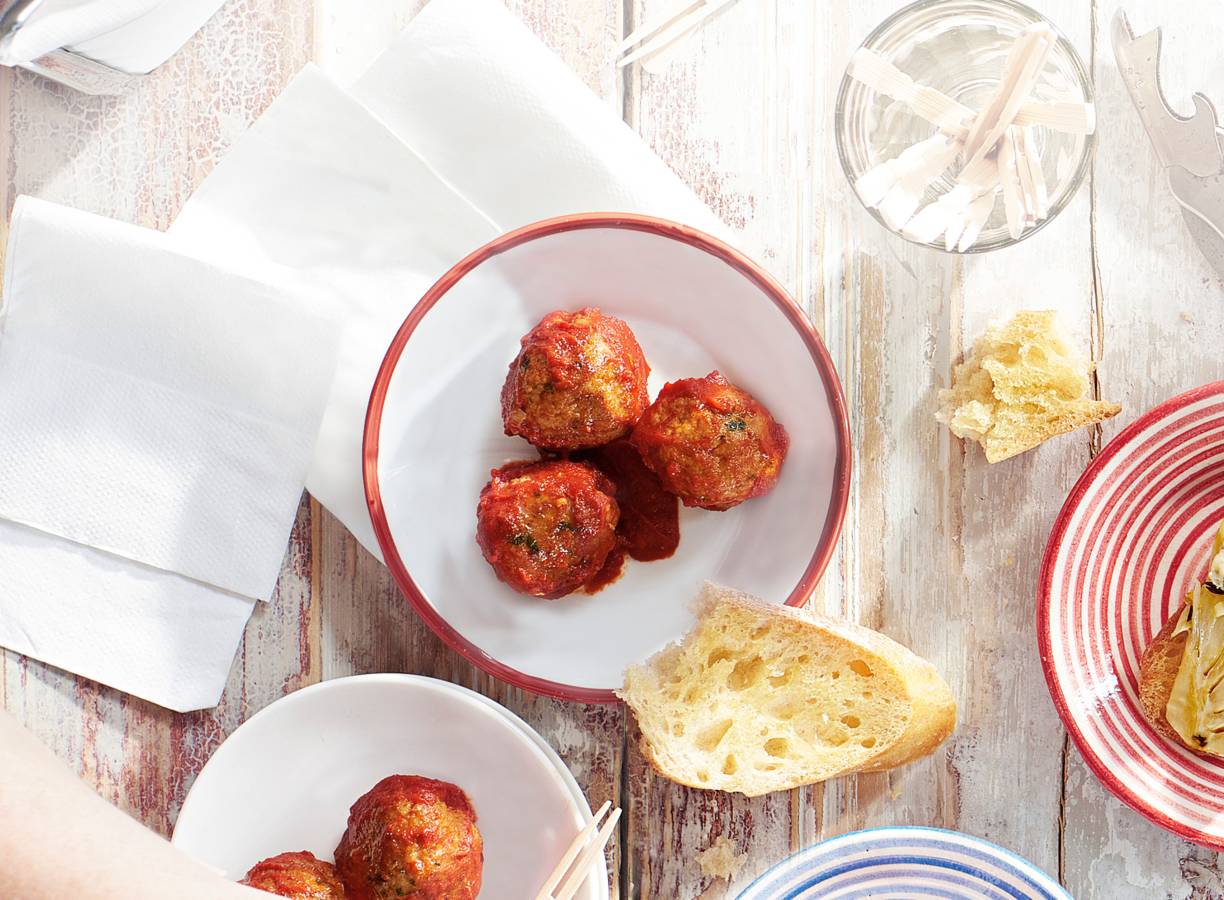 Spaanse gehaktballetjes in pittige tomatensaus (albondigas)