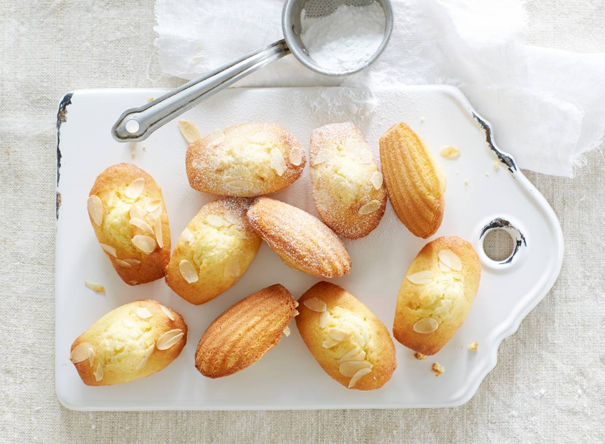 Madeleines met amandel en sinaasappel