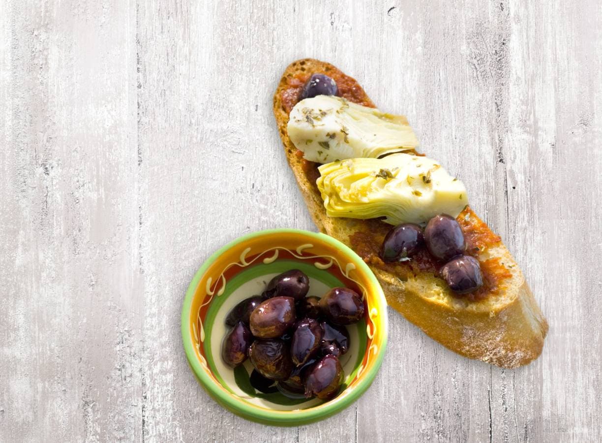 Bruschetta artisjok en olijf