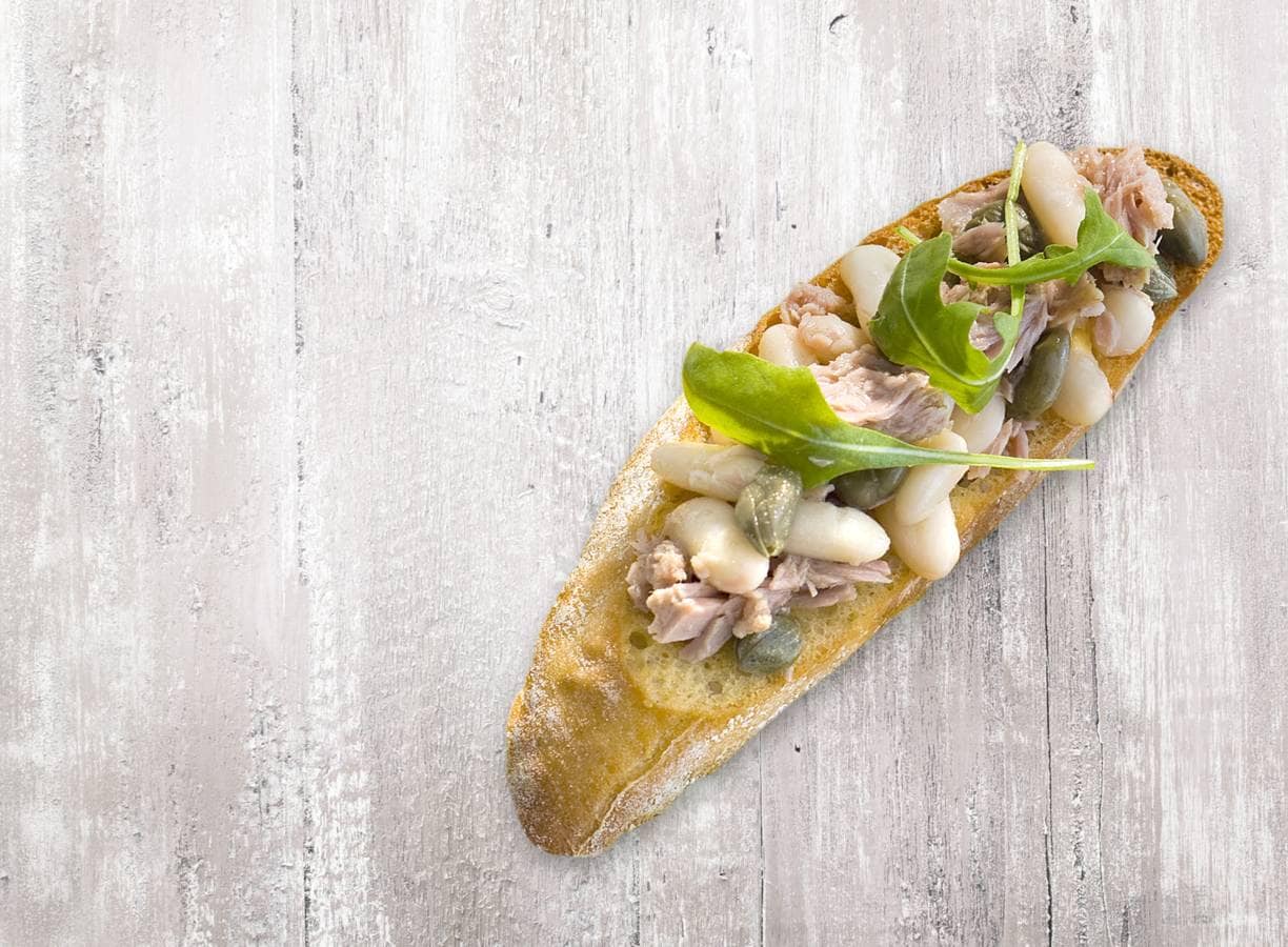 Bruschetta tonijn en witte bonen