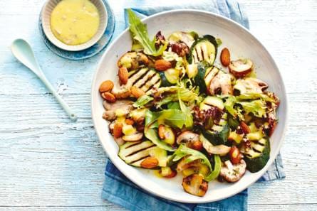 Herfstsalade met gebakken paddenstoelen