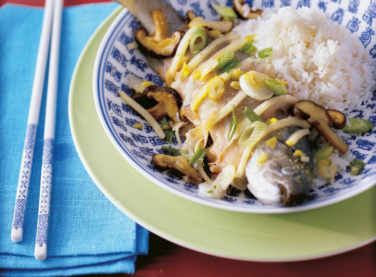 Gestoomde forel met ham en bamboe