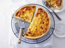 Deze Franse quiche met spek en kaas is niet voor niets beroemd. 