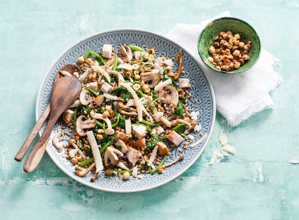 Farro met kip, spinazie en paddenstoelen