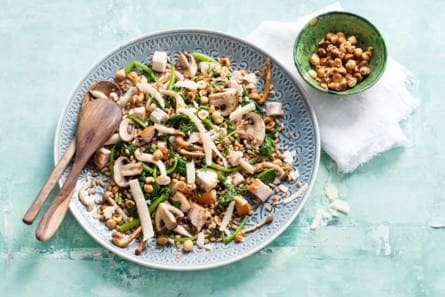 Farro met kip, spinazie en paddenstoelen