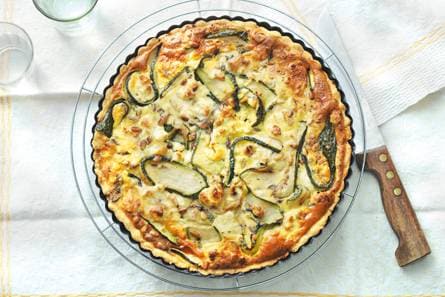 Courgette-geitenkaasquiche met munt