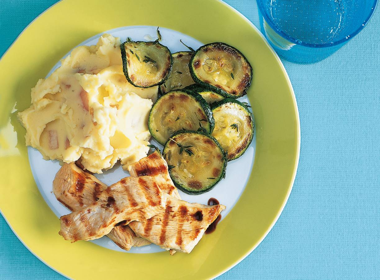 Gegrilde kalkoen met courgette