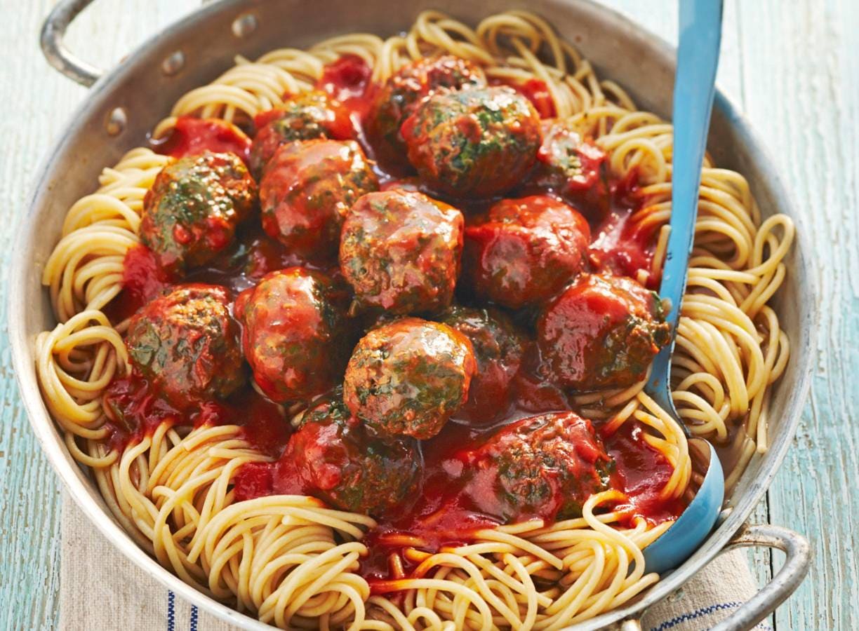 Volkorenspaghetti met spinaziegehakt