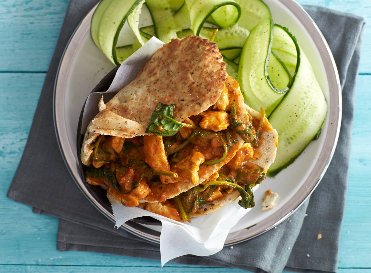 Naan gevuld met kip tikka masala