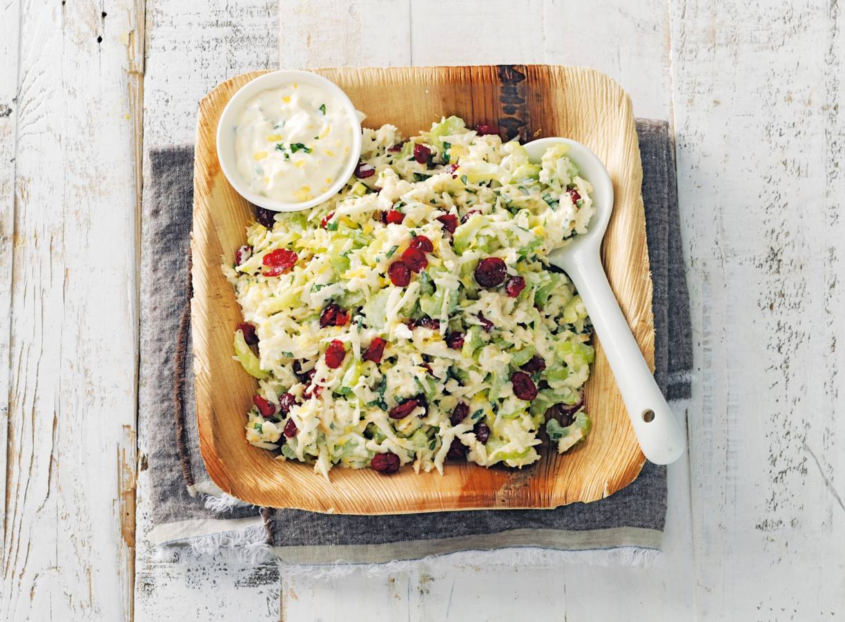 Selderijsalade met citroen-yoghurtdressing