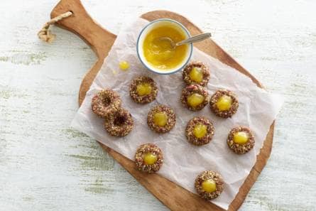 Mueslikoekjes met lemon curd