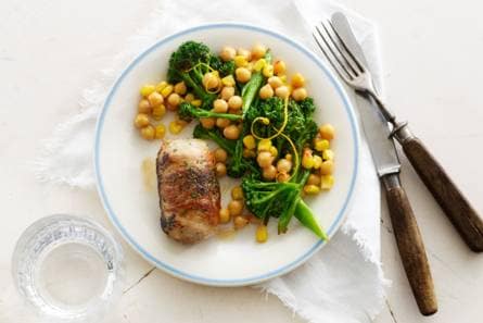 Slavinken met gebakken mais & aspergebroccoli