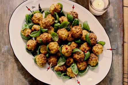 Kipgehakt-parmezaanballetjes