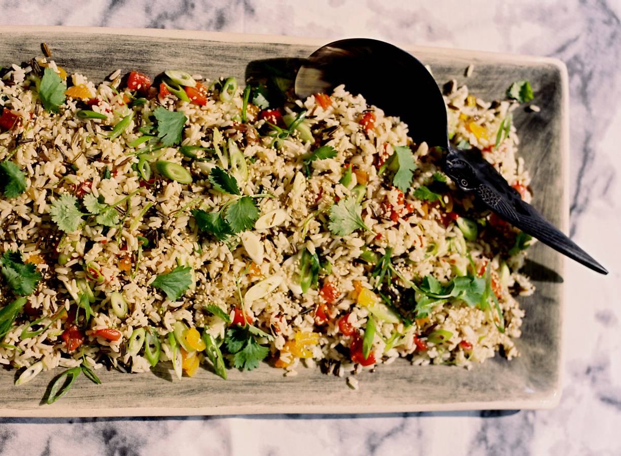 Rijstsalade met geroosterde paprika