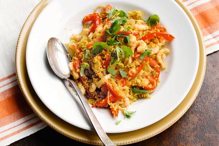 Couscous met gestoofde paprika en garnalen