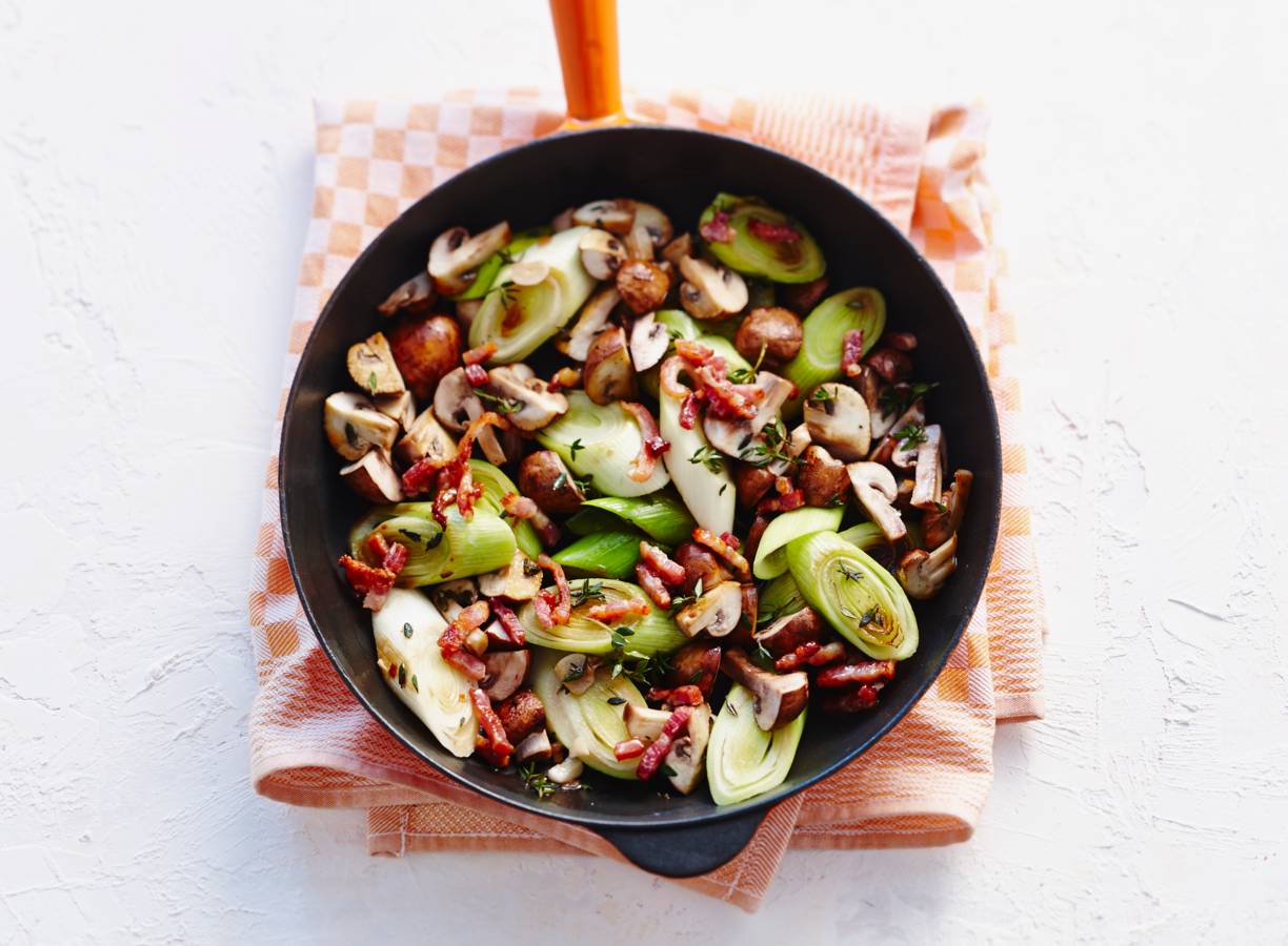 Gebakken prei met champignons