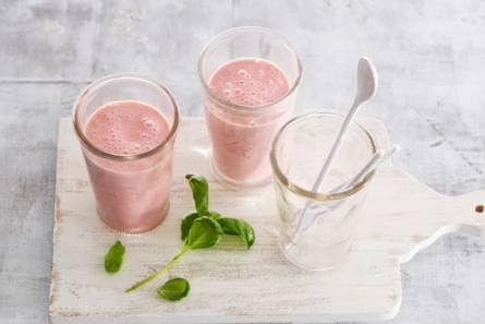 Aardbei-banaansmoothie met sojayoghurt