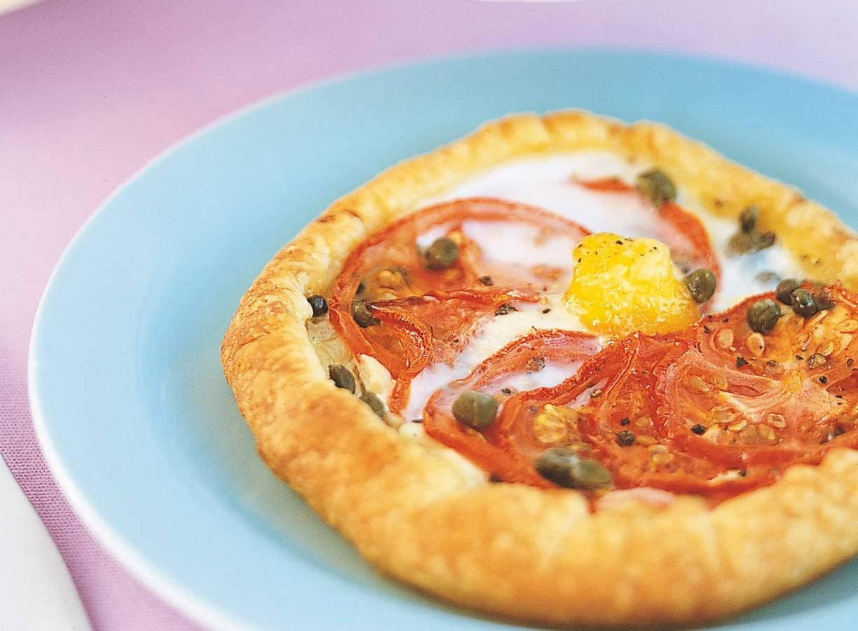 Tomatentaartjes met kwartelei