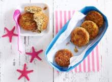 Koekjes van vette vis zijn niet alleen heel lekker, maar ook heel goed voor ze.