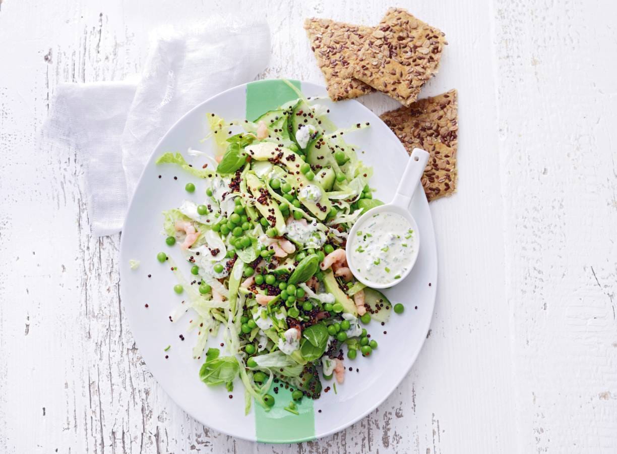 Quinoasalade met avocado en garnalen