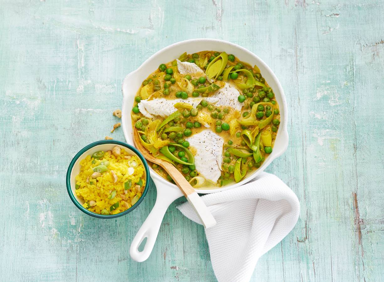 Schelvis in korma met gele rijst