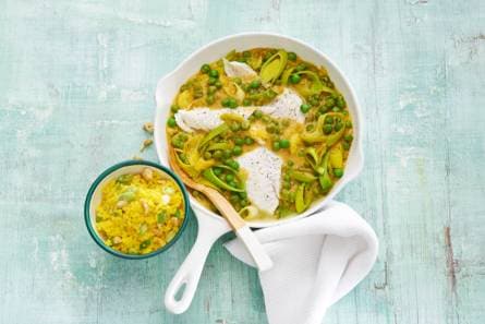 Schelvis in korma met gele rijst