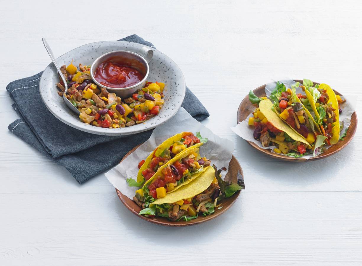 Taco's met gyros, mango en salsa