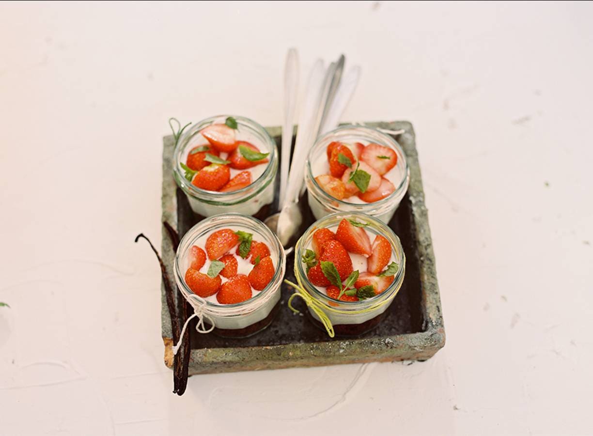 Aardbeien-kwarktrifle
