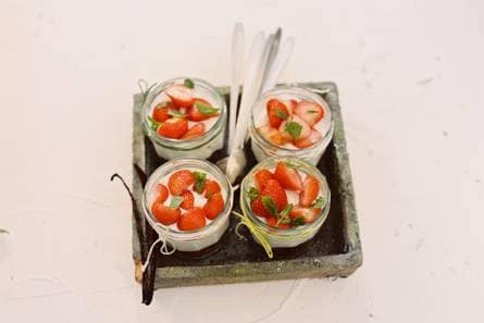 Aardbeien-kwarktrifle