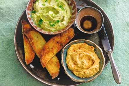 Hummus met gepofte knoflook