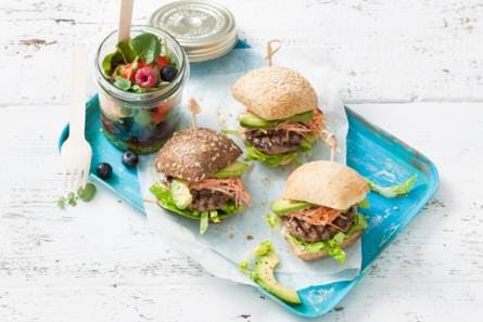 Miniburgers met avocado