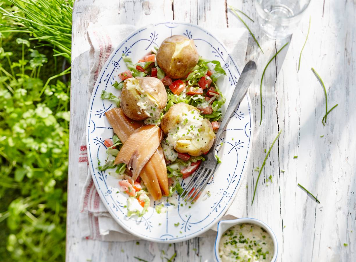 Opperdoezer Ronde met haringsalade en bieslooksaus