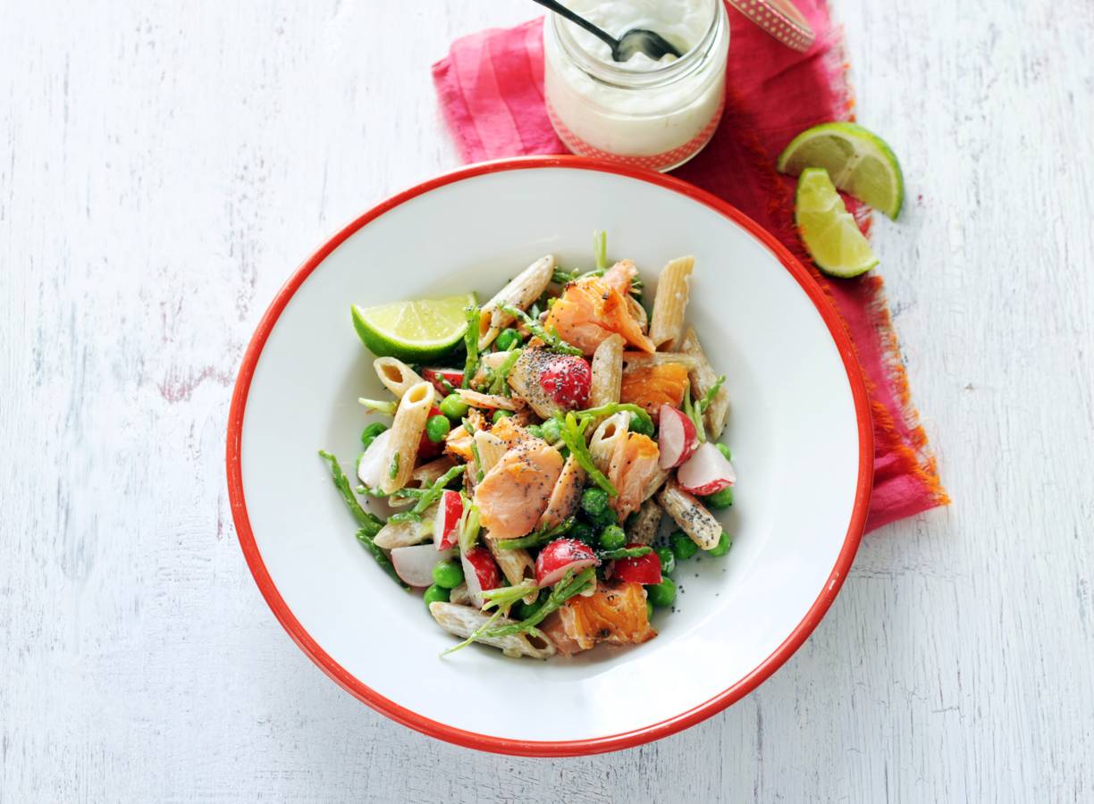 Pastasalade met zalm en zeekraal