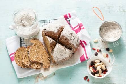 Roggebrood met noten en bessen
