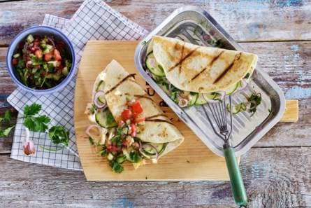 Wrap met gesmolten geitenkaas en courgette