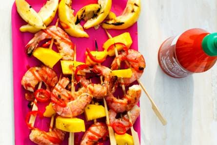 Gegrilde garnalenspiesen met mango
