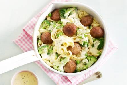 Pasta & gehakt met mosterd-dragonsaus